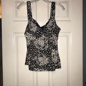 White House Black Market tank sz M